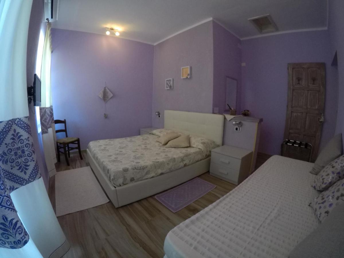 Al Sole Di Pula Bed & Breakfast Екстериор снимка