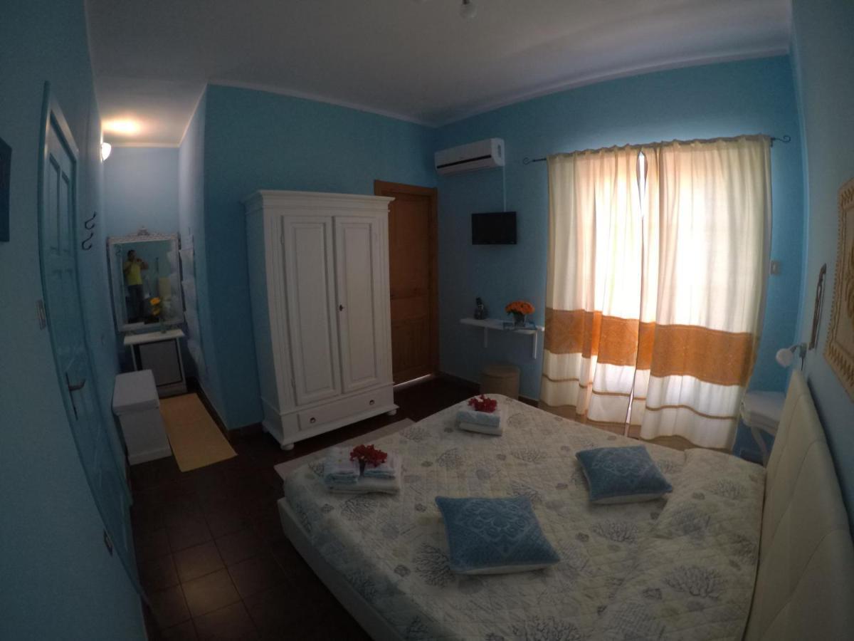 Al Sole Di Pula Bed & Breakfast Екстериор снимка